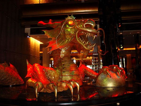 Crown Casino - Chinese Dragon
Dragon installed
