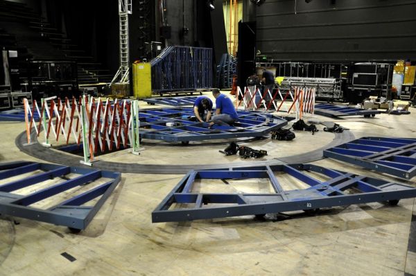 Ring Cycle 2013 - Revolving Stage
Construction of a 14m diameter revolving stage
